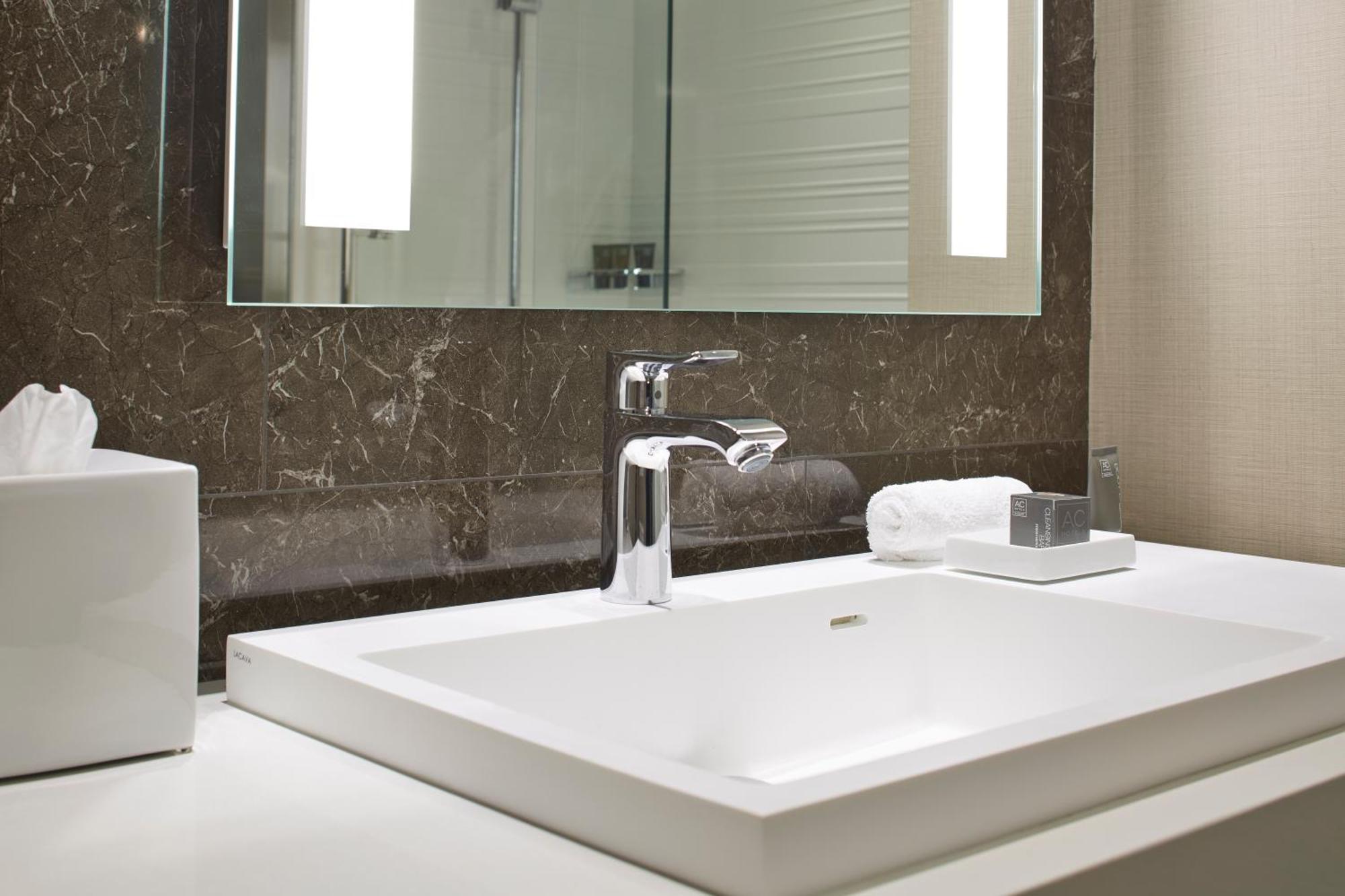 Ac Hotel By Marriott Seattle Bellevue/Downtown Extérieur photo