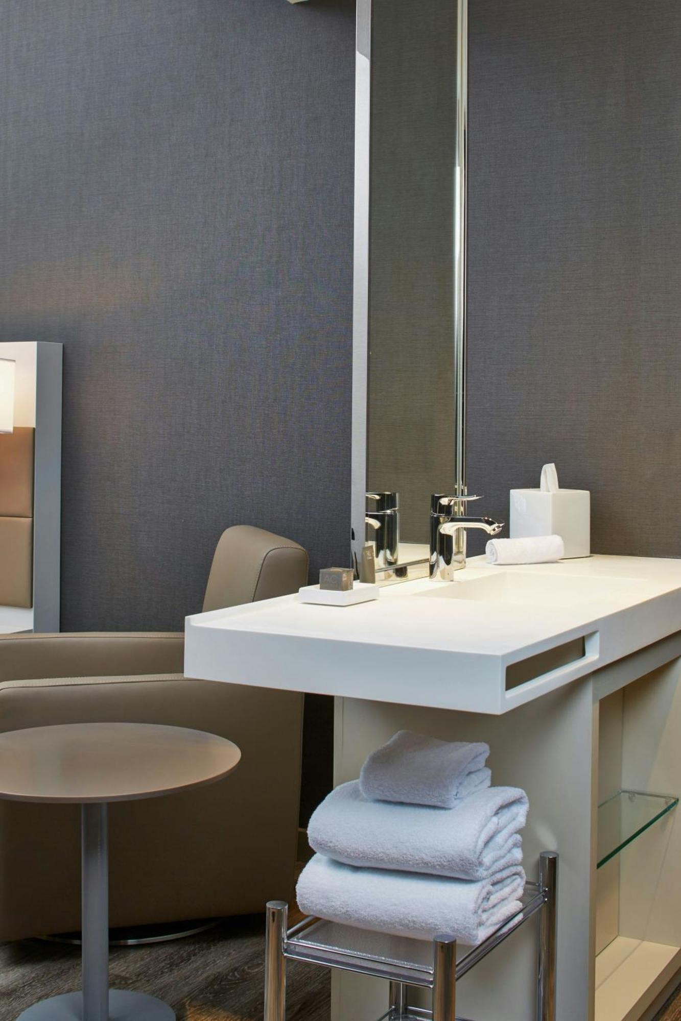Ac Hotel By Marriott Seattle Bellevue/Downtown Extérieur photo